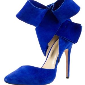 Aminah Abdul Jillil Blue Suede Bow D'Orsay Pumps. Size 9.